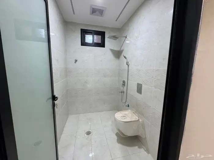 شقه فاخره للبيع جيزان حي السويس 14