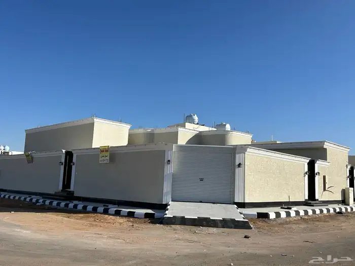 للبيع دور ارضي شارعين فاخر مودرن حي المدائن 22