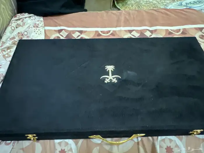 بكج مكون من بشت وغتره وقلم وكبك ومسباح 3