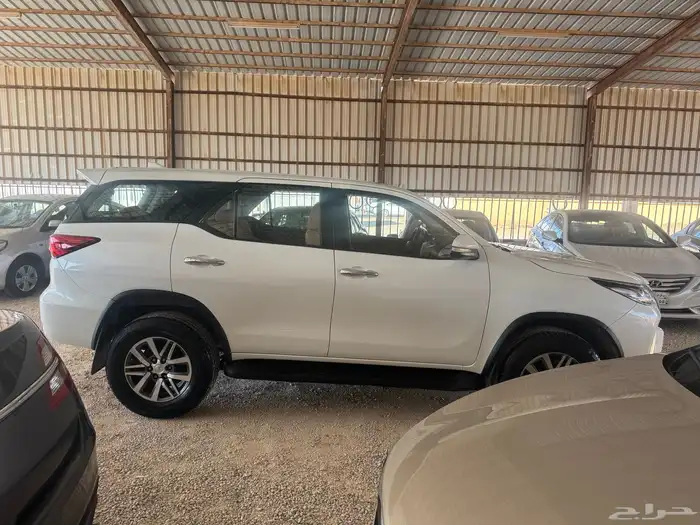 للبيع تويوتا فورشنر2017 4 سلندر تومتك دبل وكاله 0