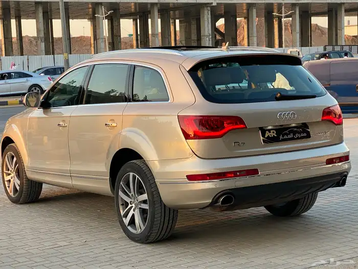 اودي Q7 6