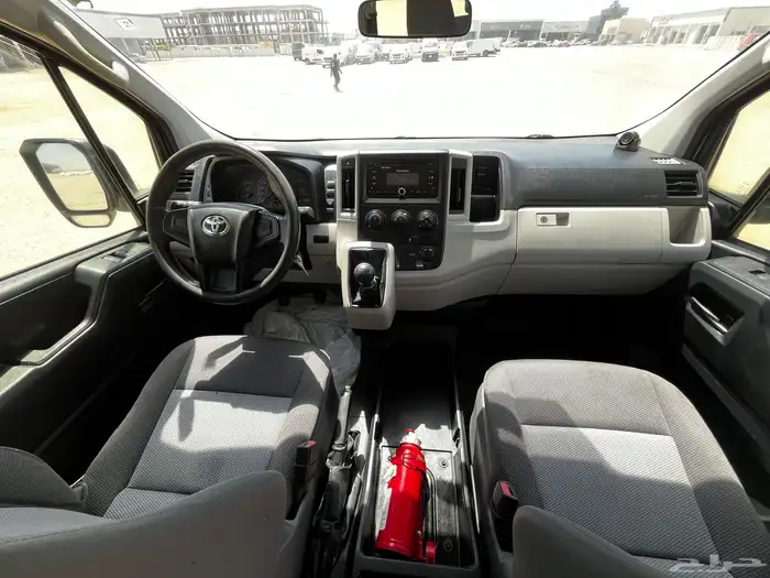 تويوتا باص هايس 13 راكب بنزين موديل 2019 11