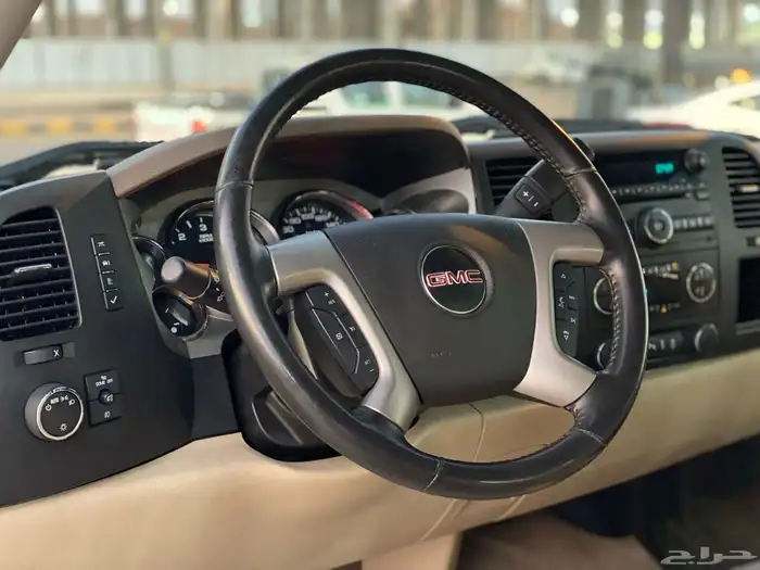 جي ام سي سيرا مخزن 13