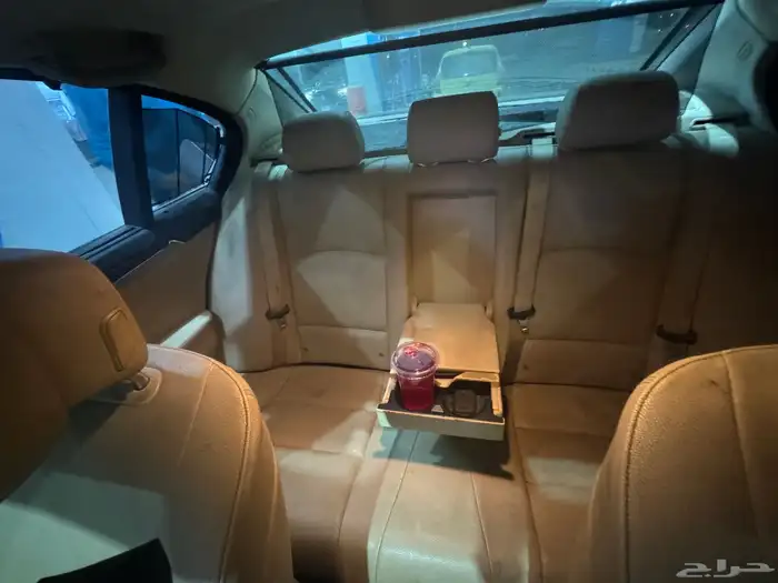 BMW 523i بي ام دبليو F10 10