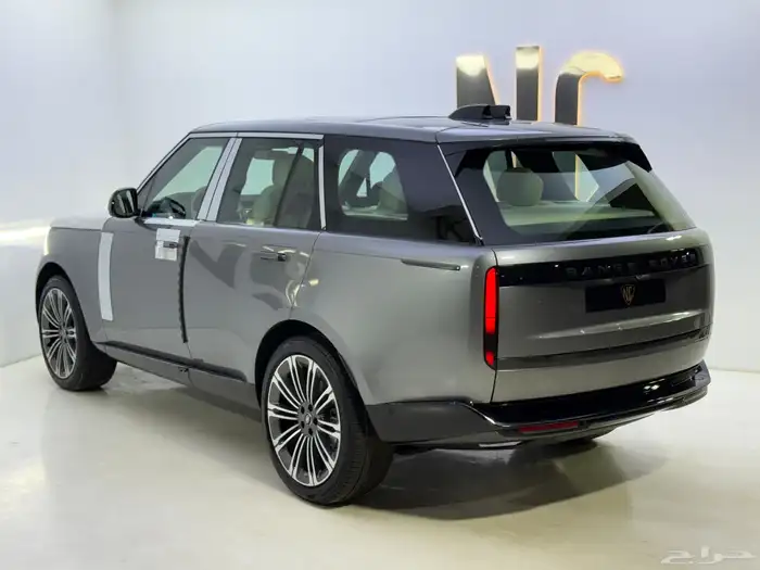 رنج روفر HSE 2025 10