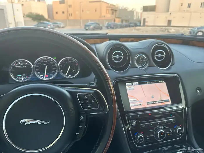 جاكوار XJL ممشى قليل 12