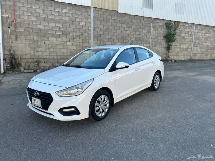 للبيع اكسنت مكينة كبير 1.6 نص فل على شرط 0