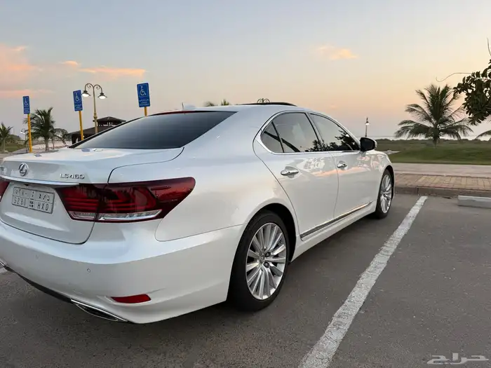 لكزس LS 460 ( مخزن ) 13