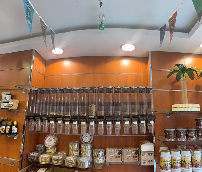 حافظات للمحلات للبن 1