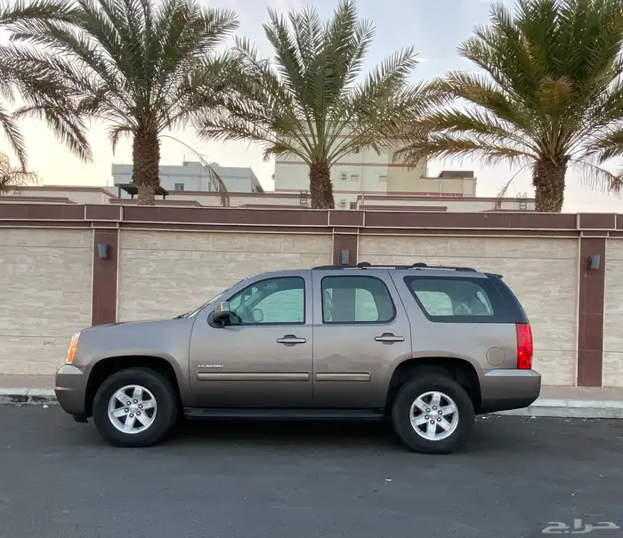 جمس يوكن 2014 مالك واحد بحاله المصنع 17