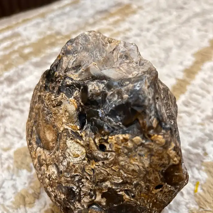 للبيع للمعلوميه فيها لمعان كثير فيه حجر عقيق 1