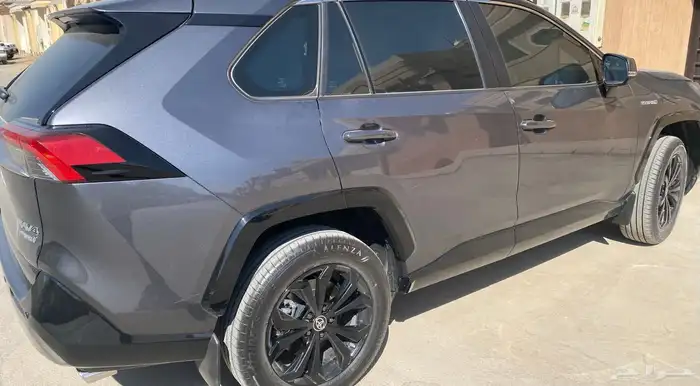 راف فور هايبرد XLE 4X4 HEV 1