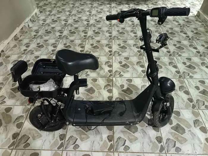 سكوتر نيازي الوحش السوم 1100 لاسوم له شهرين واقف نضيف استخدا 0