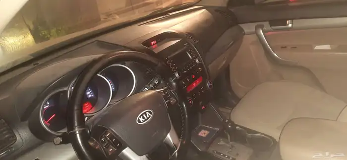 كيا سورينتو 2011 6