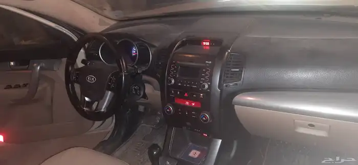 كيا سورينتو 2011 8