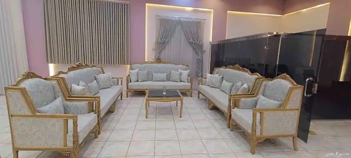 3 مجموعات أريكة كلاسيكية بثلاثة مقاعد ومجموعتين أريكة فردية 0