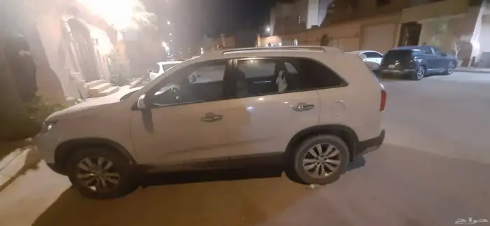 كيا سورينتو 2011 5