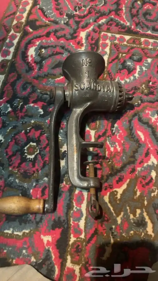 طاحونة يدوية 0