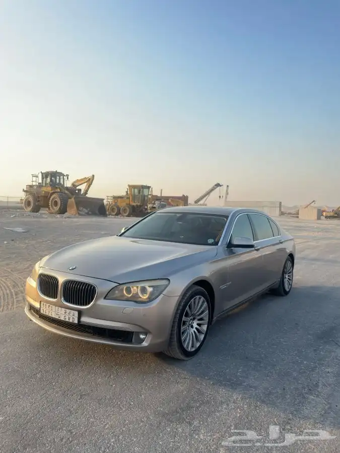 بي ام دبليو 730 il بدون تيربو 2012 1