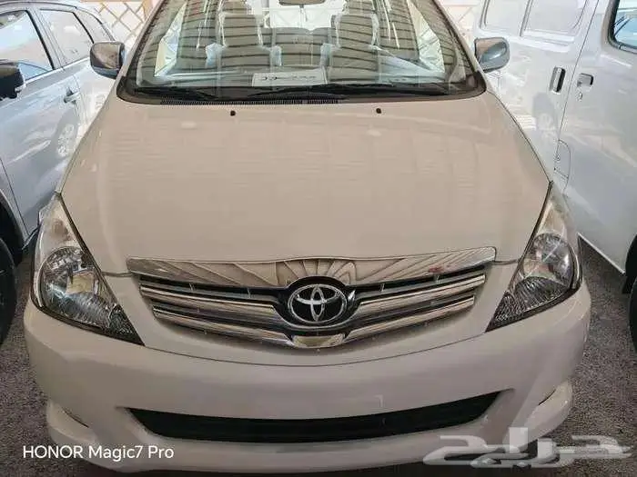 اينوفا مستعملة موديل 2011 جير توماتيك بنزين 2