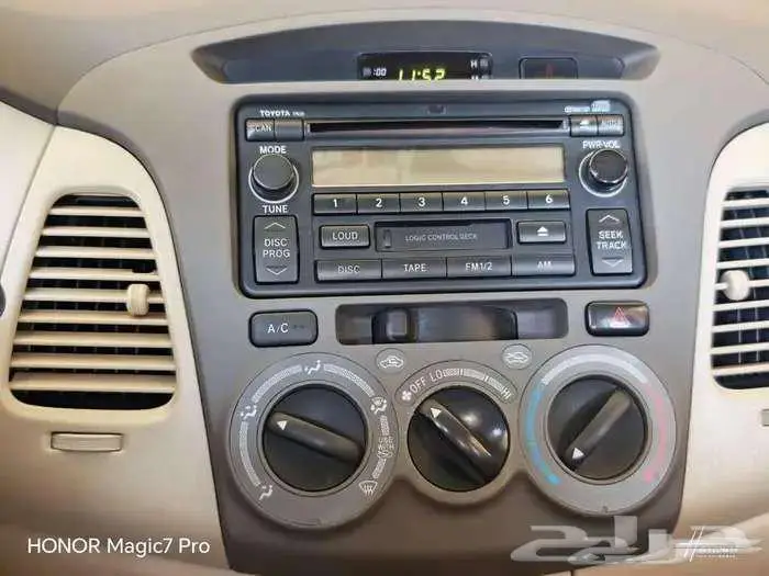 اينوفا مستعملة موديل 2011 جير توماتيك بنزين 8