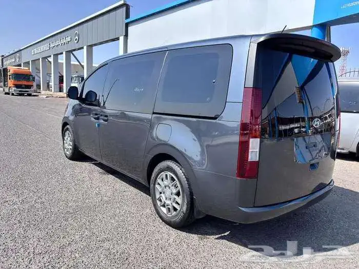 ستاريا ديزل 2022 بطاقة جمركية 11 مقعد استيراد كوريا 2