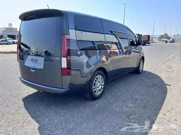 ستاريا ديزل 2022 بطاقة جمركية 11 مقعد استيراد كوريا 4