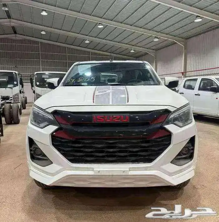 ايسوزو ديماكس 2025 GT كاش وتقسيط 0