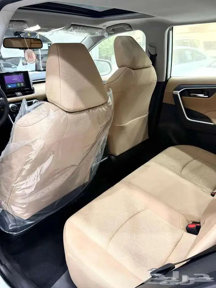 تويوتا راف فور نص فل 2025 5