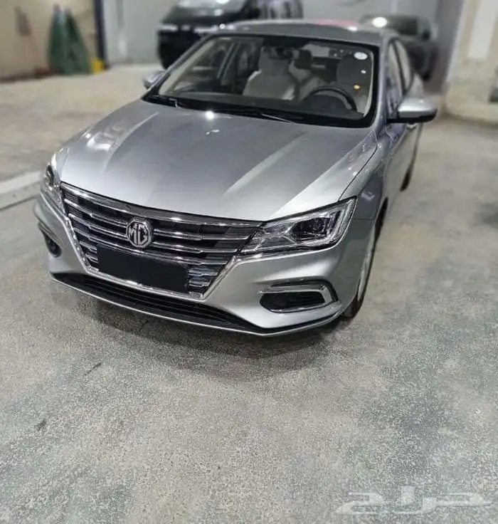 سياره MG5 بدون دفعه اولى اقساط 4