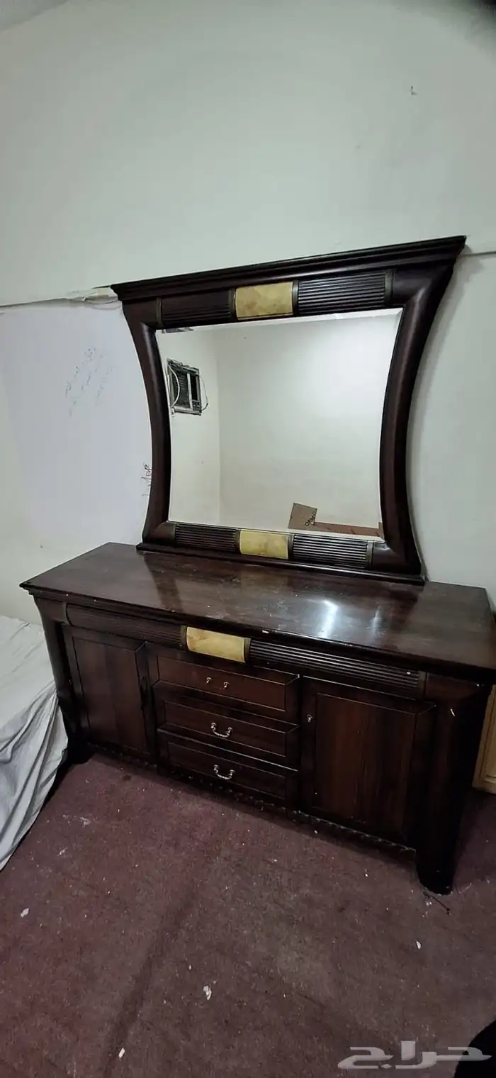 اثاث مستعمل دولاب تسريحه مرتبه 3