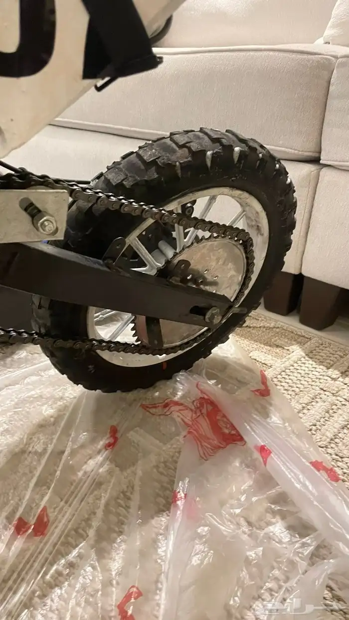 دباب صحراوي صغير بنزين ما في ولا شي يحتاج سلف بس 8