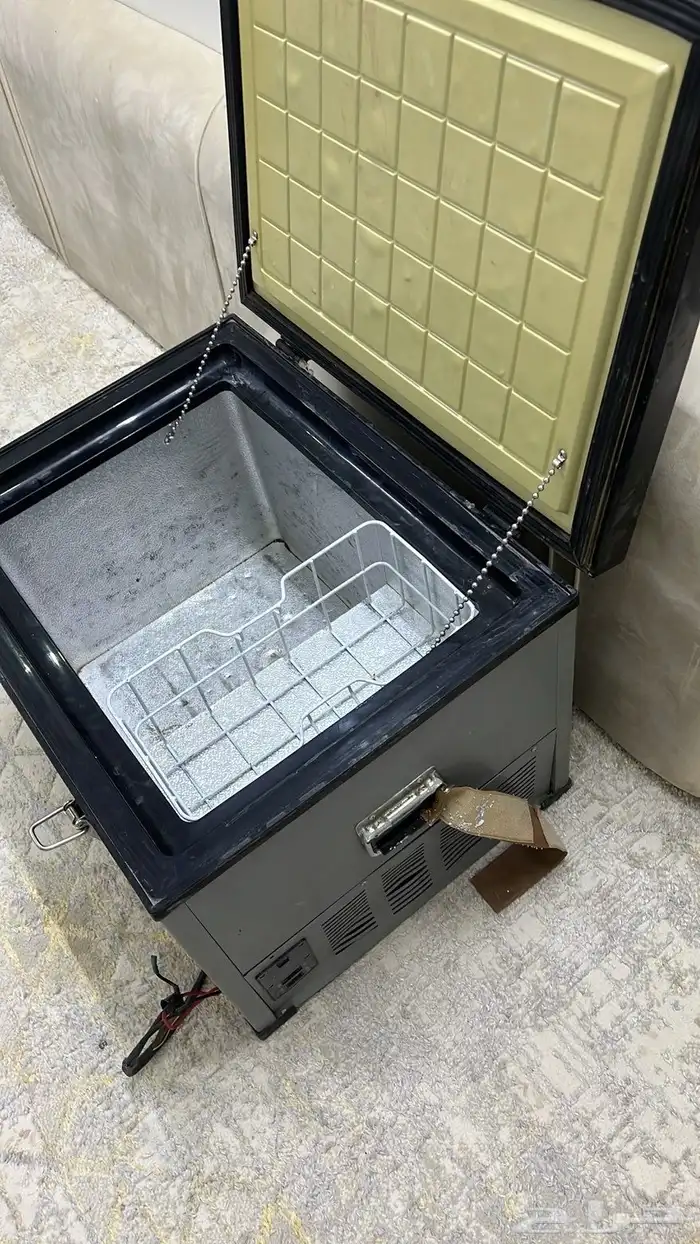 للبيع ثلاجه سياره 0