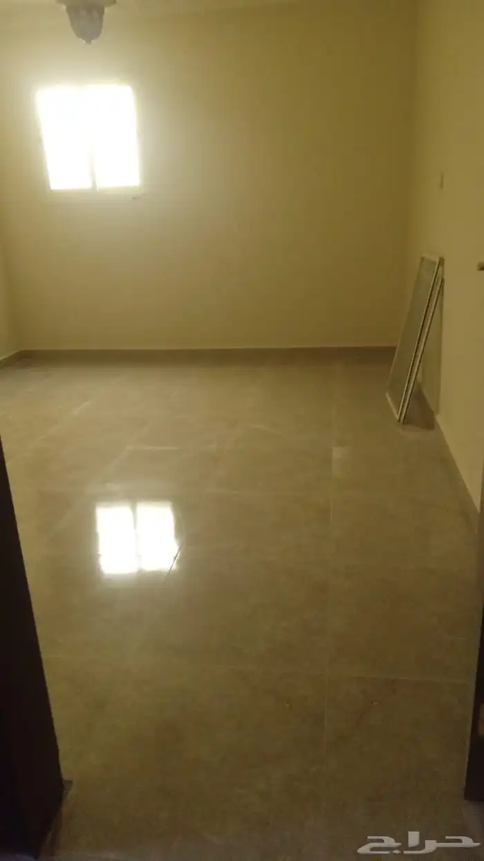 للإيجار شقة في إشبيلية الرياض 0