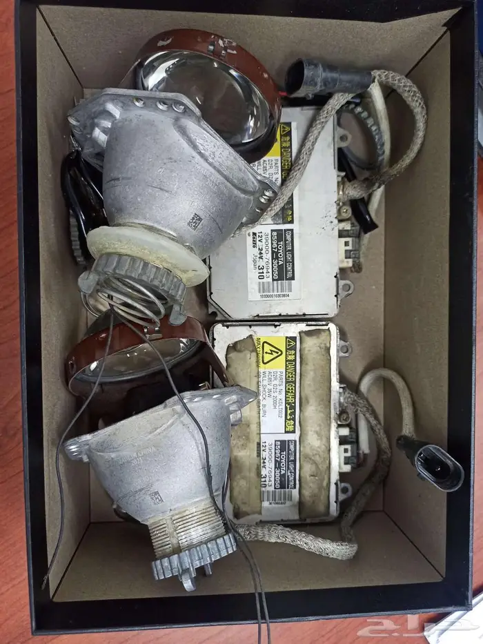 للبيع أجهزة زينون لكزس الاصلية 250 ريال 1