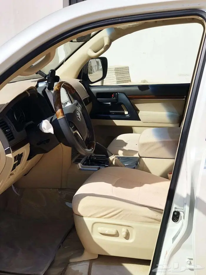 تويوتا جي اكس ار 2017 وكاله عداد 93000كم 9