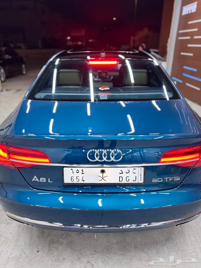 اودي A8L 7