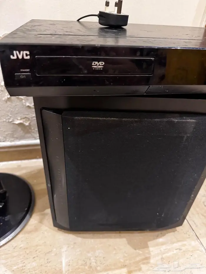 مجموعة مسرح منزلي للبيع بوضع جيد وصوت ممتاز 4