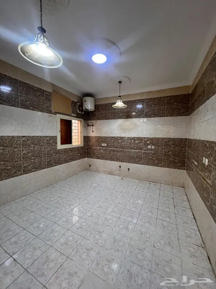 شقة ملحق للايجار لعائلة صغيرة مخطط الشرق خلف قصر ذكري 9