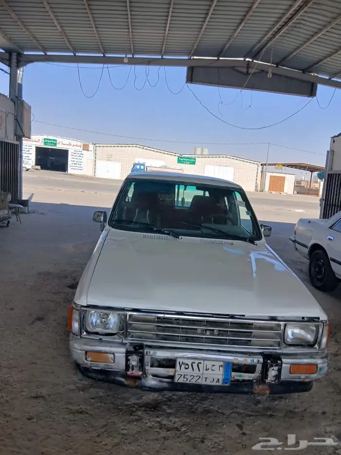 هايلوكس 87 نظيفة 2