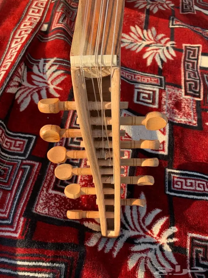 عود صناعه مصر عود تعليمي و صوته مطرب 0