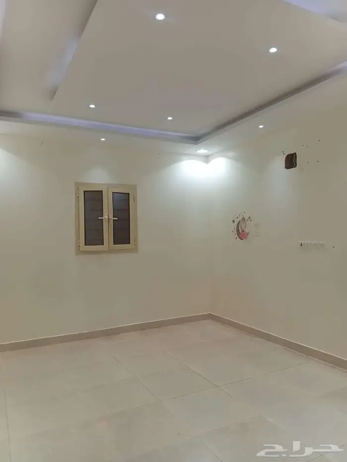 للأيجار شقة علوية شبة جديدة في حي المحمدية حفرالباطن 0