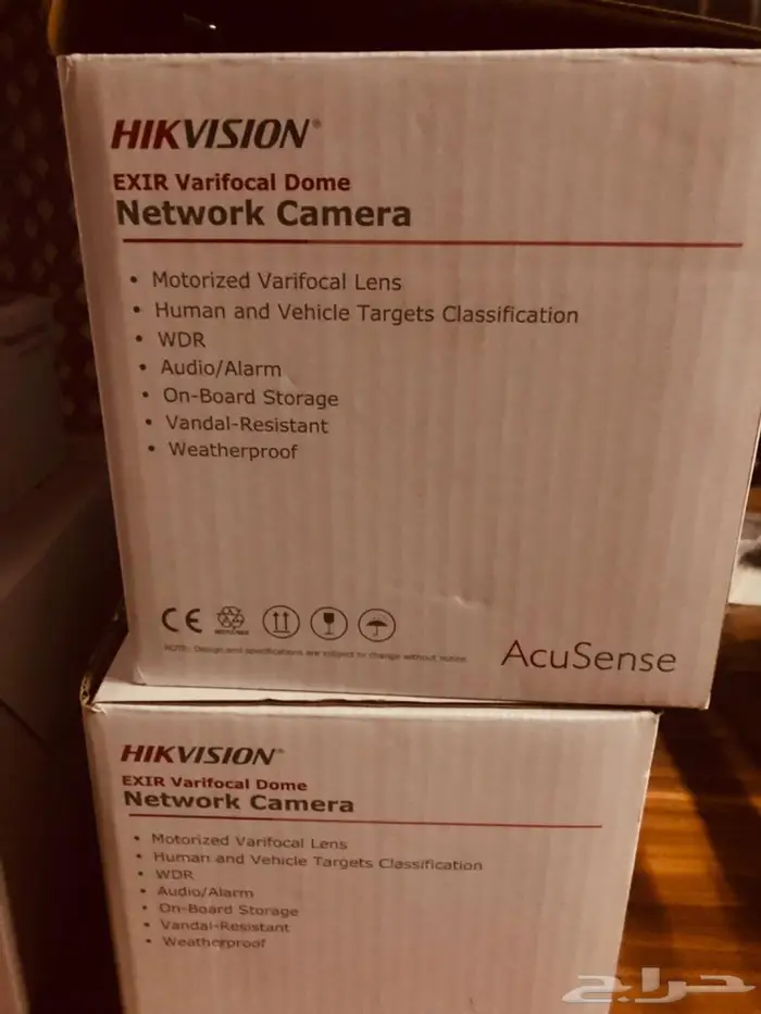 كاميرا مع زوم اي بي 0