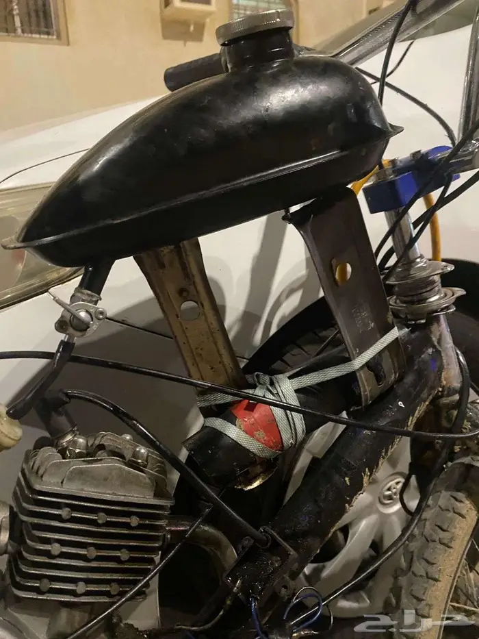 سيكل عليه مكينة 2