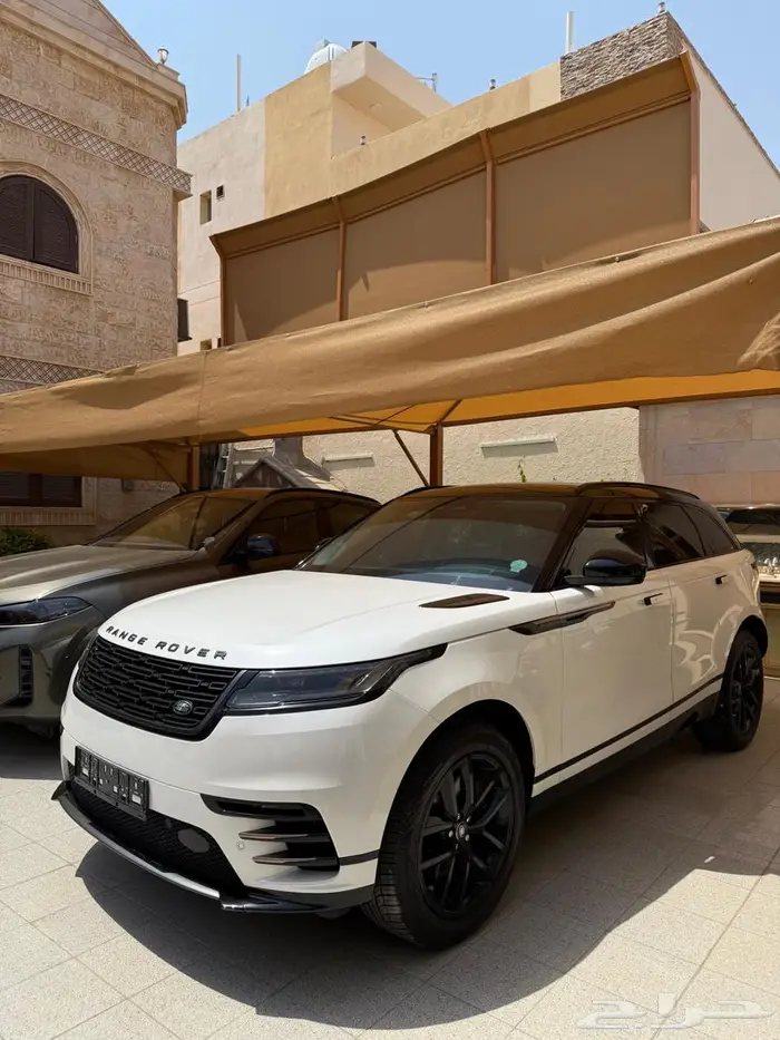 رنج روفر فيلار 2025 بلاك اديشن 2