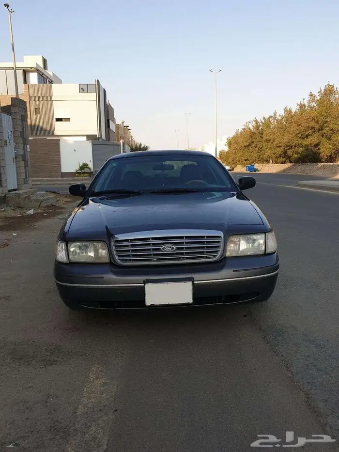 فورد كراون فكتوريا 3