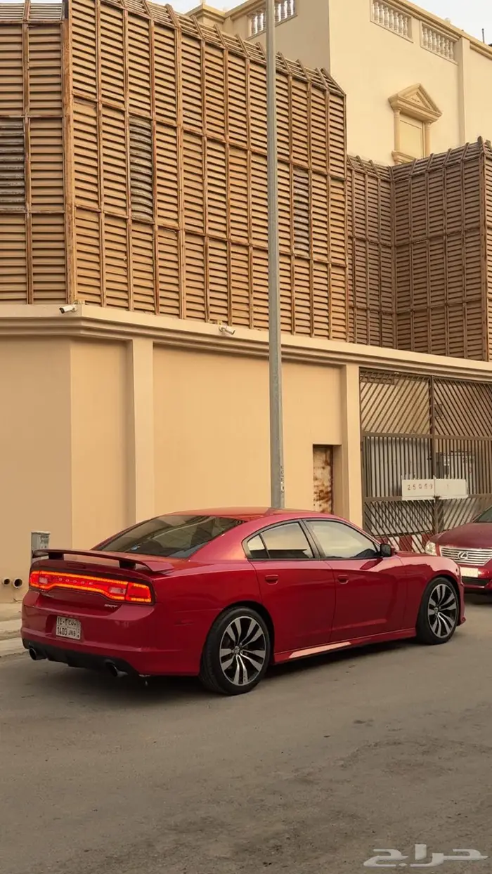 تشارجر ار تي رود اند تراك للبيع نظيف 3