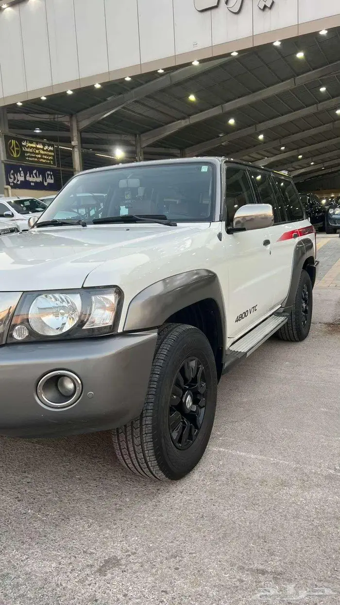 نيسان باترول سوبر سفاري موديل 2020- معرض خلف للسيارات 1