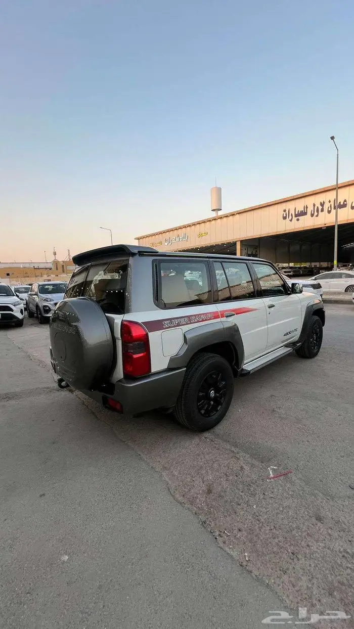 نيسان باترول سوبر سفاري موديل 2020- معرض خلف للسيارات 5