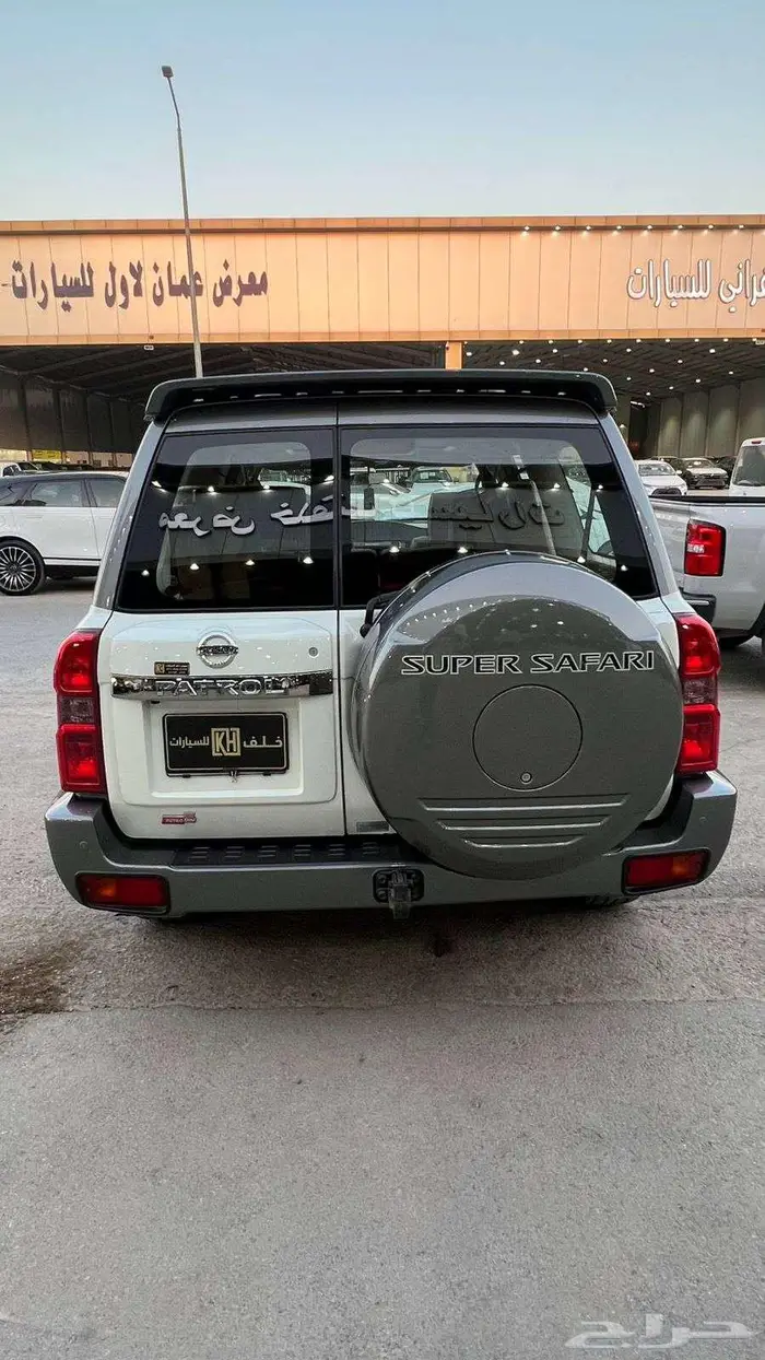 نيسان باترول سوبر سفاري موديل 2020- معرض خلف للسيارات 10